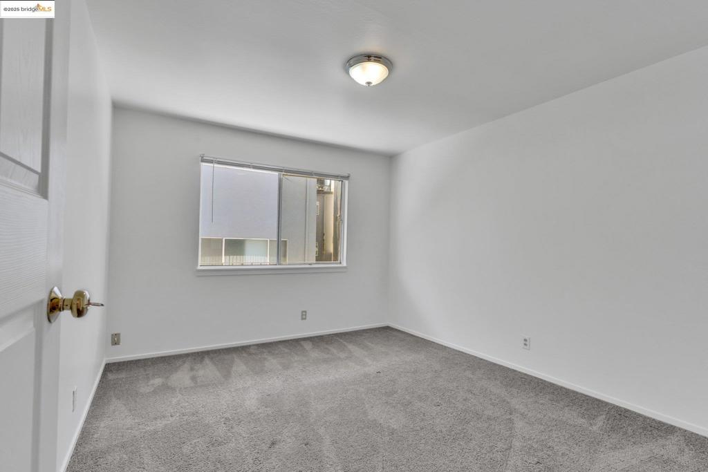 CROCKER/GLENVIEW - Residential Income