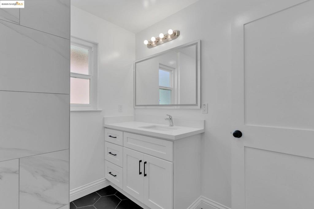 CROCKER/GLENVIEW - Residential Income