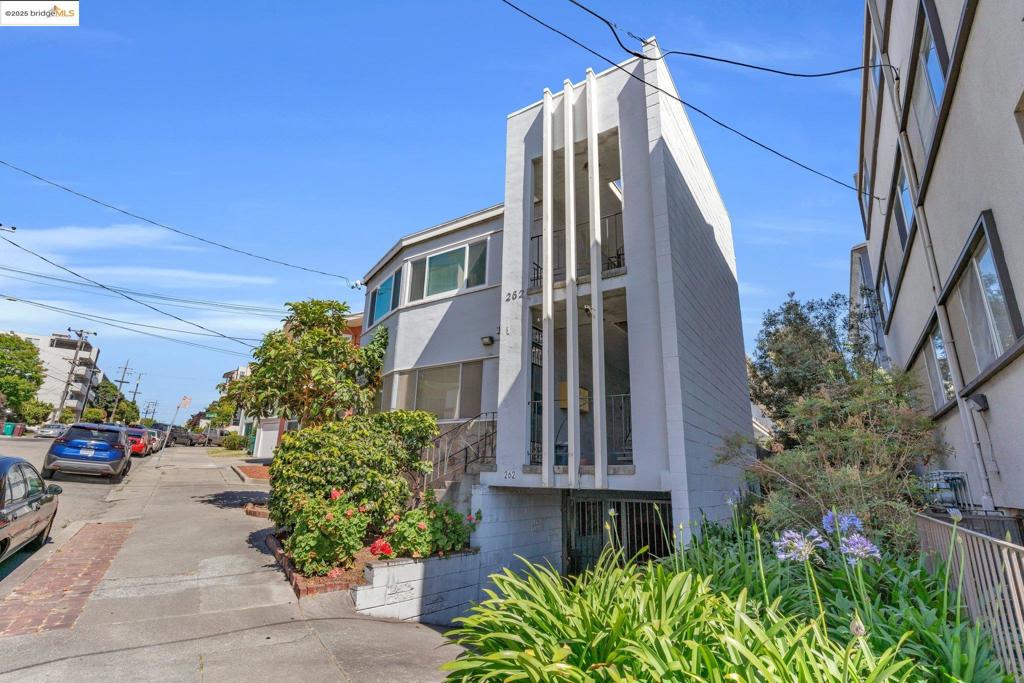 CROCKER/GLENVIEW - Residential Income