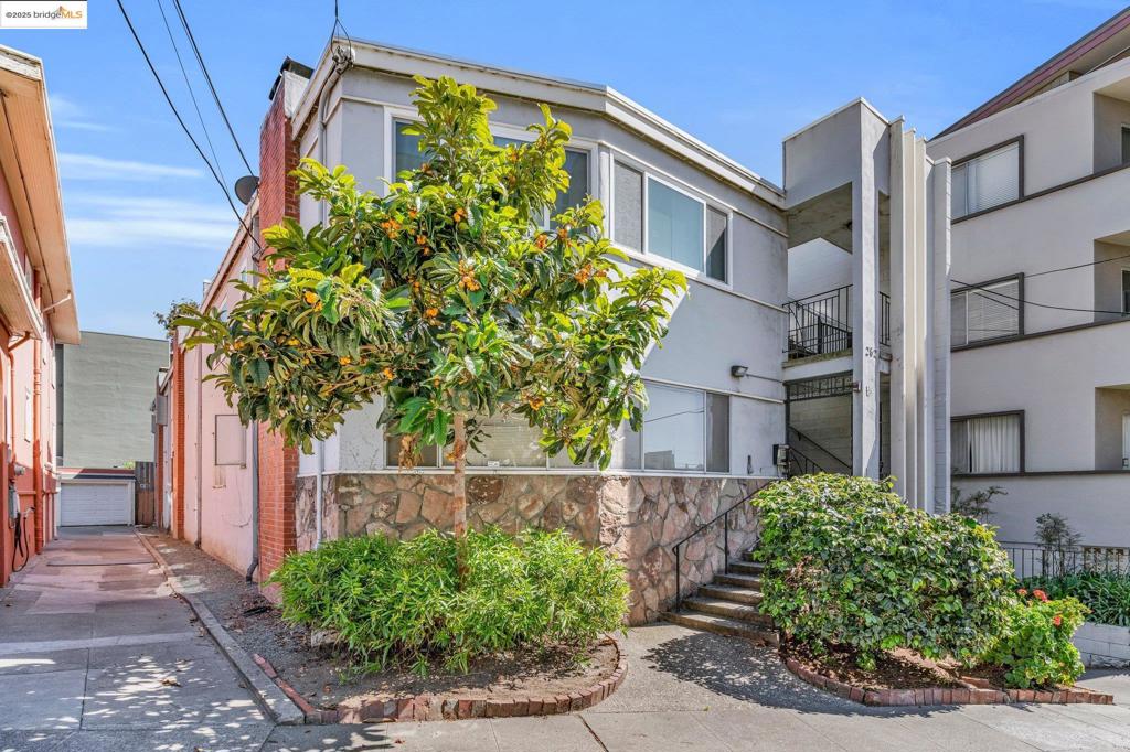 CROCKER/GLENVIEW - Residential Income