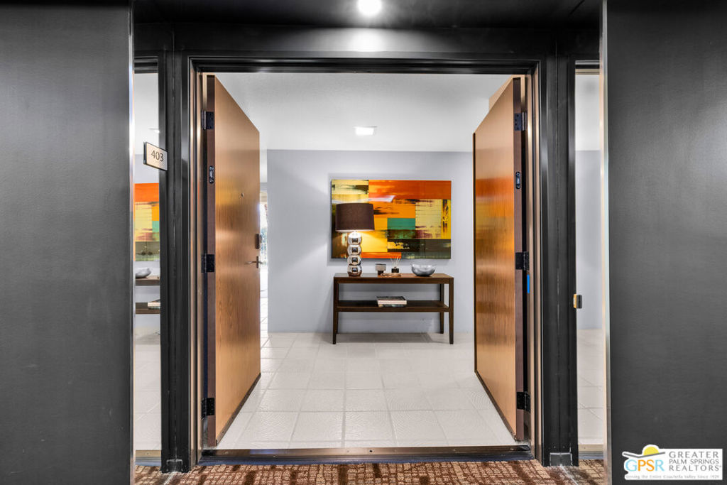 899 Island Drive 403