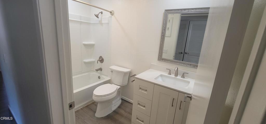 Las Brisas - Residential