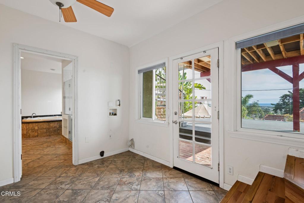 Ventura, California, 93001, United States, 3 Bedrooms Bedrooms, ,2 BathroomsBathrooms,Residential,Active,2031408