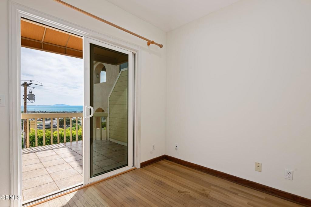 Ventura, California, 93001, United States, 3 Bedrooms Bedrooms, ,2 BathroomsBathrooms,Residential,Active,2031408