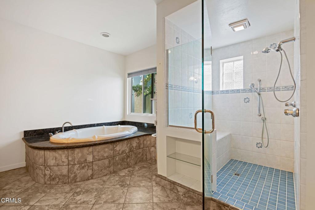 Ventura, California, 93001, United States, 3 Bedrooms Bedrooms, ,2 BathroomsBathrooms,Residential,Active,2031408