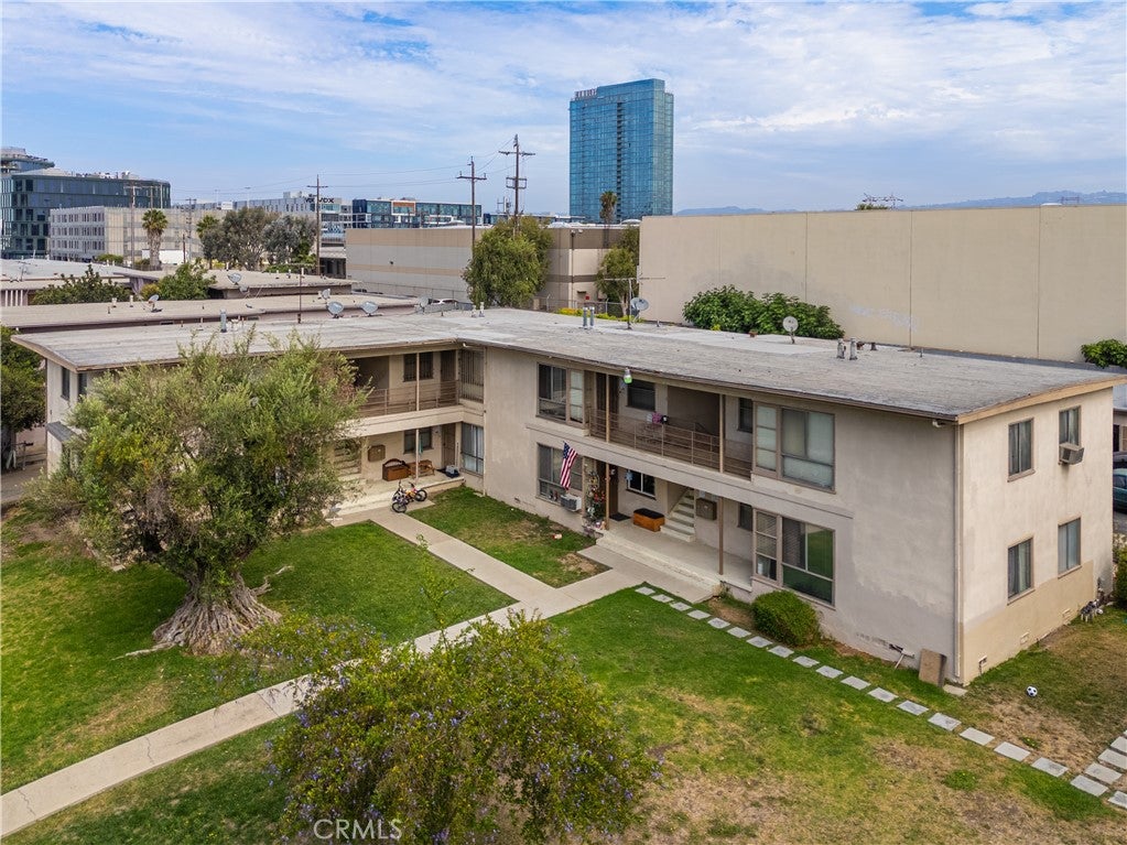 5713 Corbett