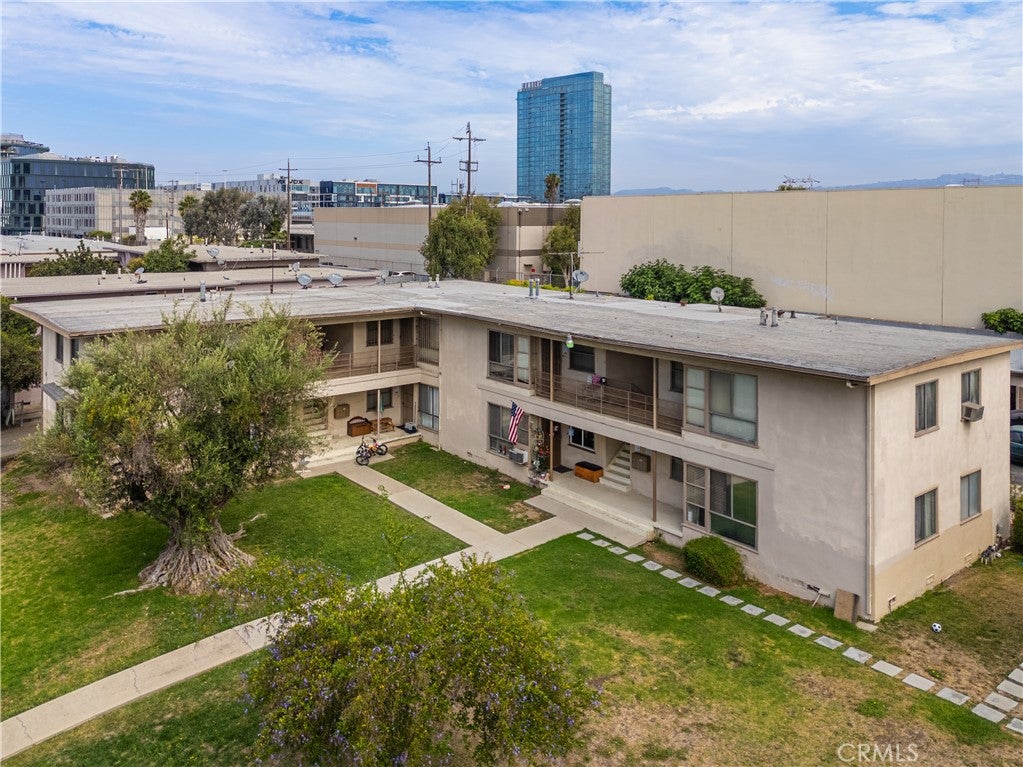 5713 Corbett