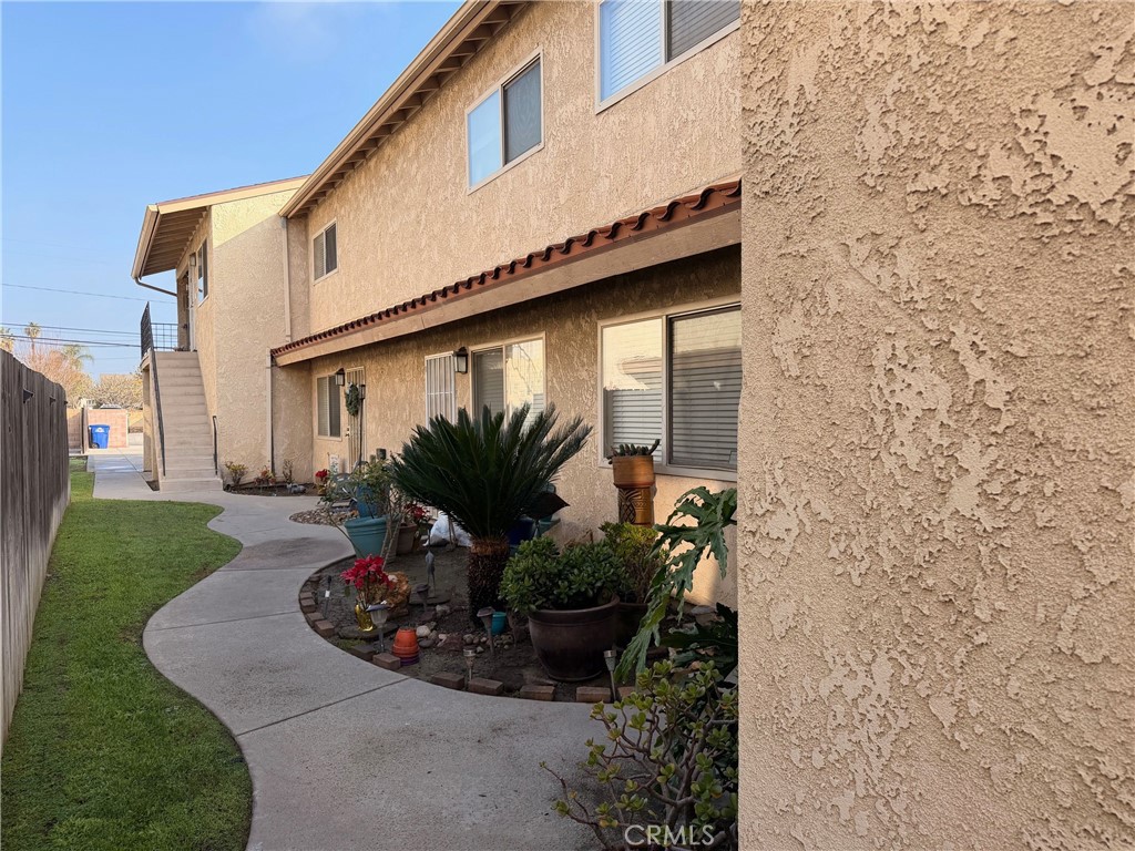 3671 Farquhar Avenue