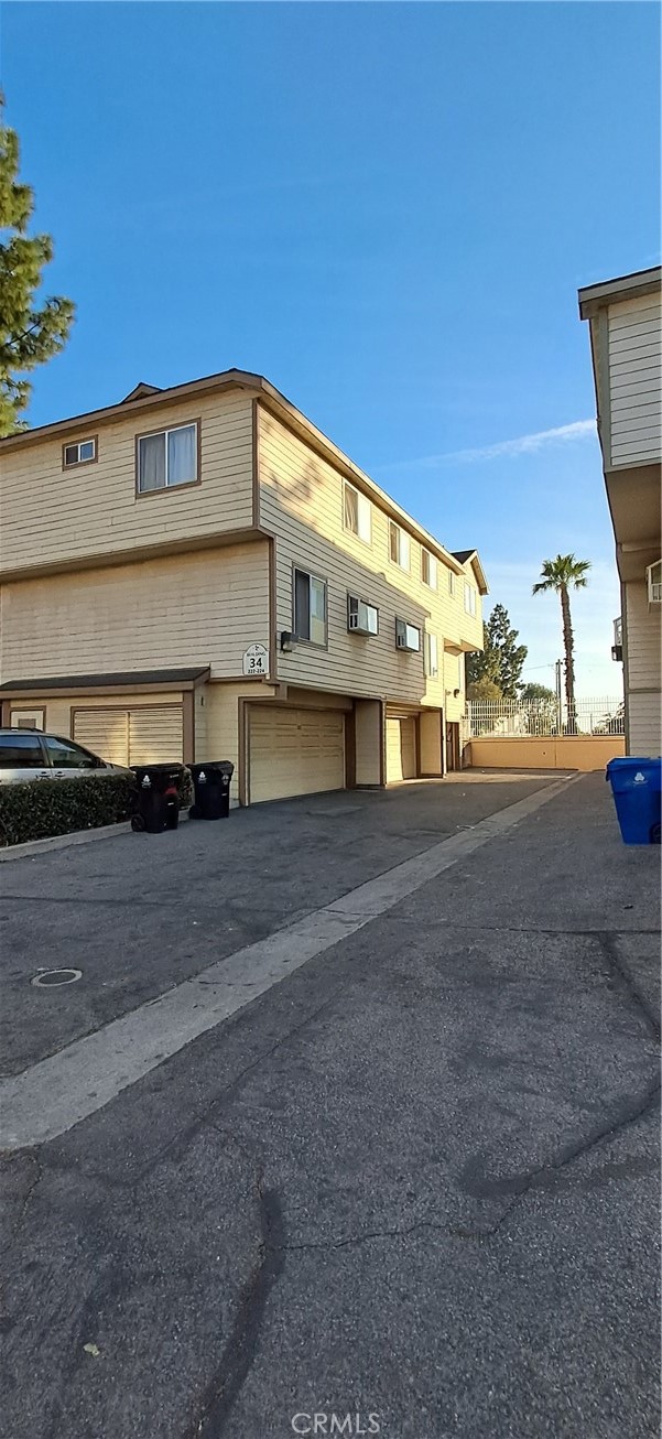 11150 Glenoaks Boulevard 223