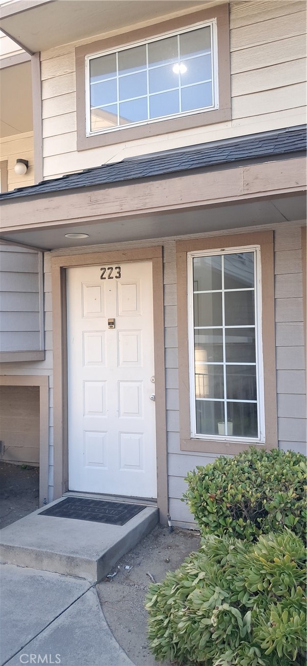 11150 Glenoaks Boulevard 223