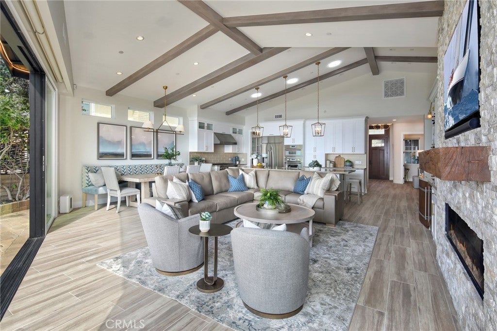 33971 Nauticus Isle