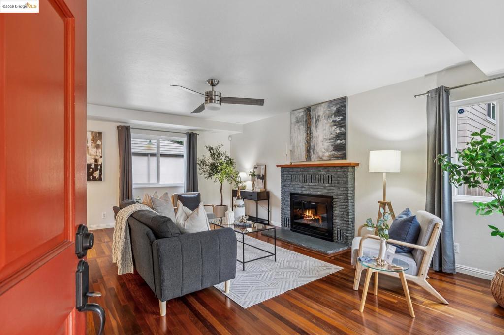 EL SOBRANTE - Residential