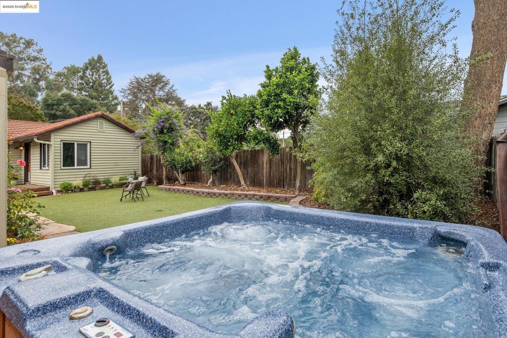 EL SOBRANTE - Residential