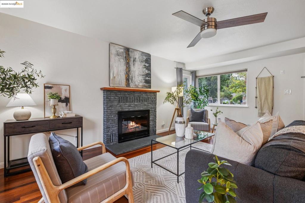 EL SOBRANTE - Residential