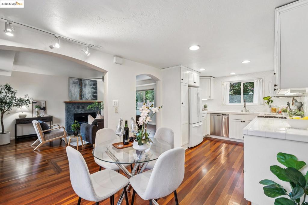 EL SOBRANTE - Residential