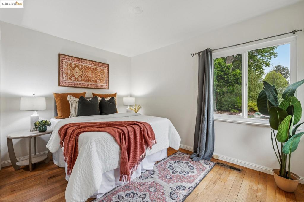 EL SOBRANTE - Residential