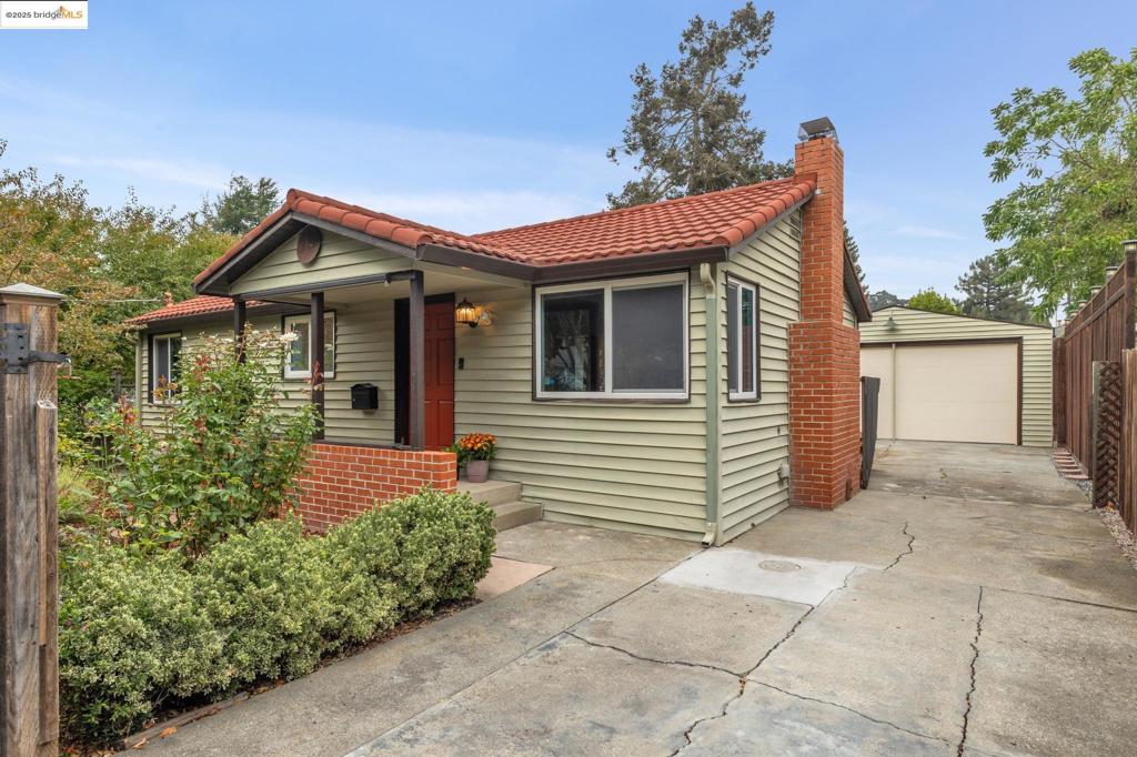 EL SOBRANTE - Residential
