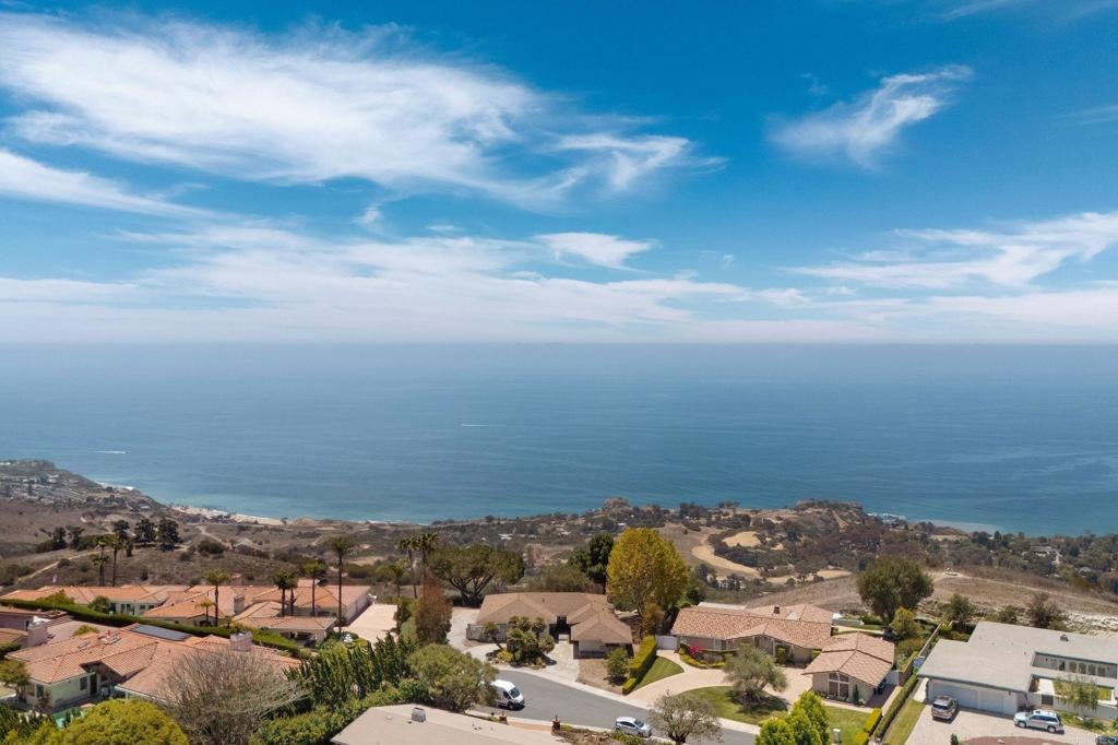 Photo 1 of 23 — 17 Amber Sky Dr, Rancho Palos Verdes, CA 90275