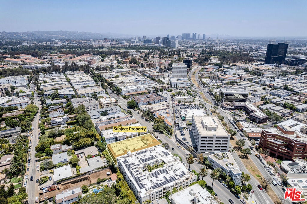 Photo of 11755 Montana Avenue #306, Los Angeles, CA 90049 (MLS # 26846053)