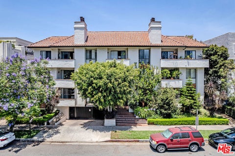 Photo of 11755 Montana Avenue #306, Los Angeles, CA 90049 (MLS # 26846053)