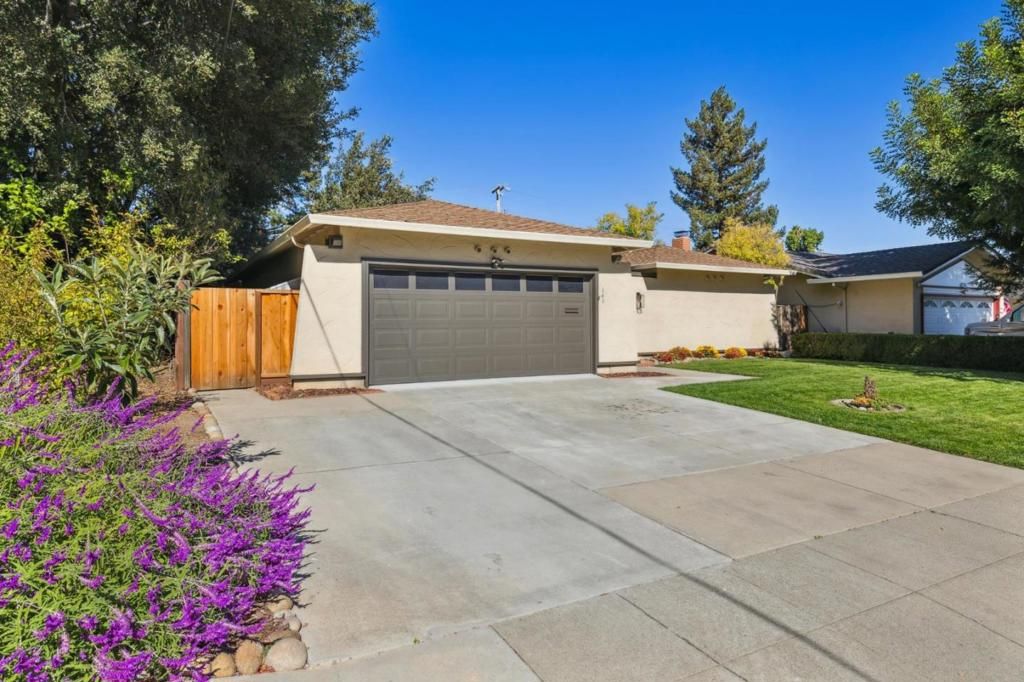 Photo of 141 Carlisle Way, Sunnyvale, CA 94087 (MLS # ML82025610)