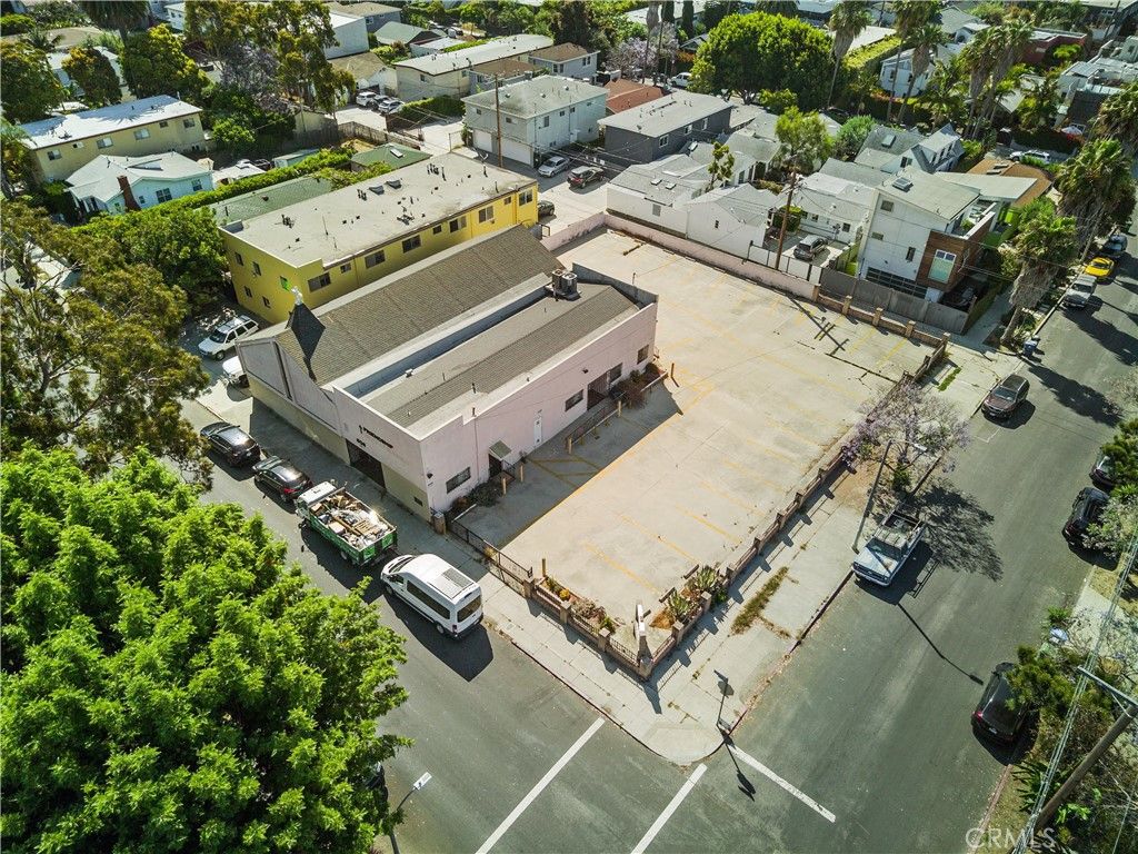 Photo of 602 Broadway Street, Venice, CA 90291 (MLS # JT25153410)