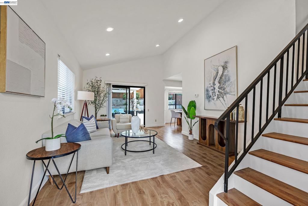 3286 Whitesand Court