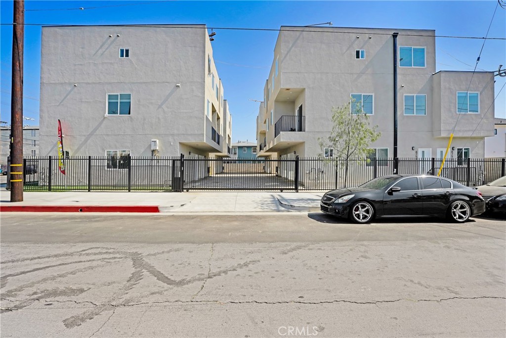 Move-In Special: 1 Month Free on a 18-Month Lease!
Experience modern luxury living in these beautifully designed 4-bedroom,3.5-bathroom townhomes near the heart of North Hollywood!
Each home offers an open and contemporary layout with spacious kitchens, high-end finishes, and balconies. The modern kitchen is equipped with stainless steel appliances. Enjoy high ceilings, designer bathroom tiles, ample closet space, in-unit washer and dryer, and central A/C and heating for year-round comfort.
This modern tri-level home offers a spacious and functional layout. The ground floor features a one-car garage along with a primary bedroom complete with its own private bathroom and walk-in closet—perfect for guests or multi-generational living.
The main level boasts an open-concept kitchen, living, and dining area, designed for entertaining and everyday comfort. Enjoy fresh air and relaxation on the private balcony just off the living room.
Upstairs on the third level, you’ll find three bedrooms, including a second primary suite with its own ensuite bathroom. The remaining two bedrooms share a full bathroom, providing both convenience and privacy for family or guests.
Residents also benefit from two parking spots. One in a private garage attached to the house and the second one is in front of the unit. and a super-prime location just minutes from top local destinations, including NoHo West, Trader Joe’s, 24 Hour Fitness, Boba Time, Brickyard Pub, The Federal, In-N-Out, and Starbucks. Easy access to the 101, 170, and 405 freeways, as well as the Metro Orange Line, makes commuting throughout Los Angeles a breeze.
Highlights:
• Modern 4 bed / 3.5 bath layout
• Spacious kitchen and living areas
• Designer finishes throughout
• Central A/C + heat
• 2-car parking spots
• Separate utilities
• 12-month lease term
Come see for yourself what makes this modern community the perfect place to call home!