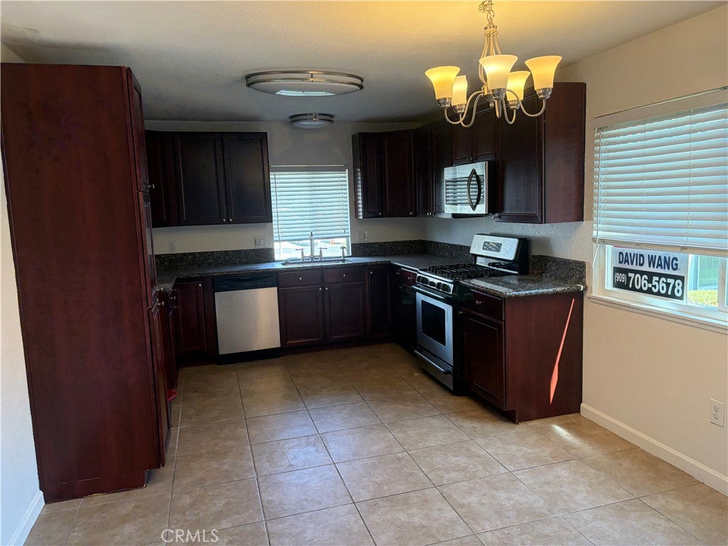 6065 Avenue Juan Diaz