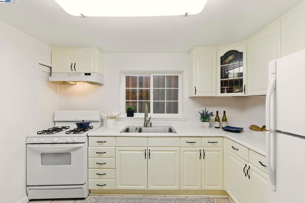 CENTRAL ALAMEDA - Residential Income