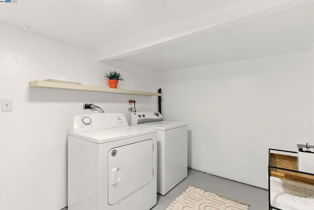CENTRAL ALAMEDA - Residential Income