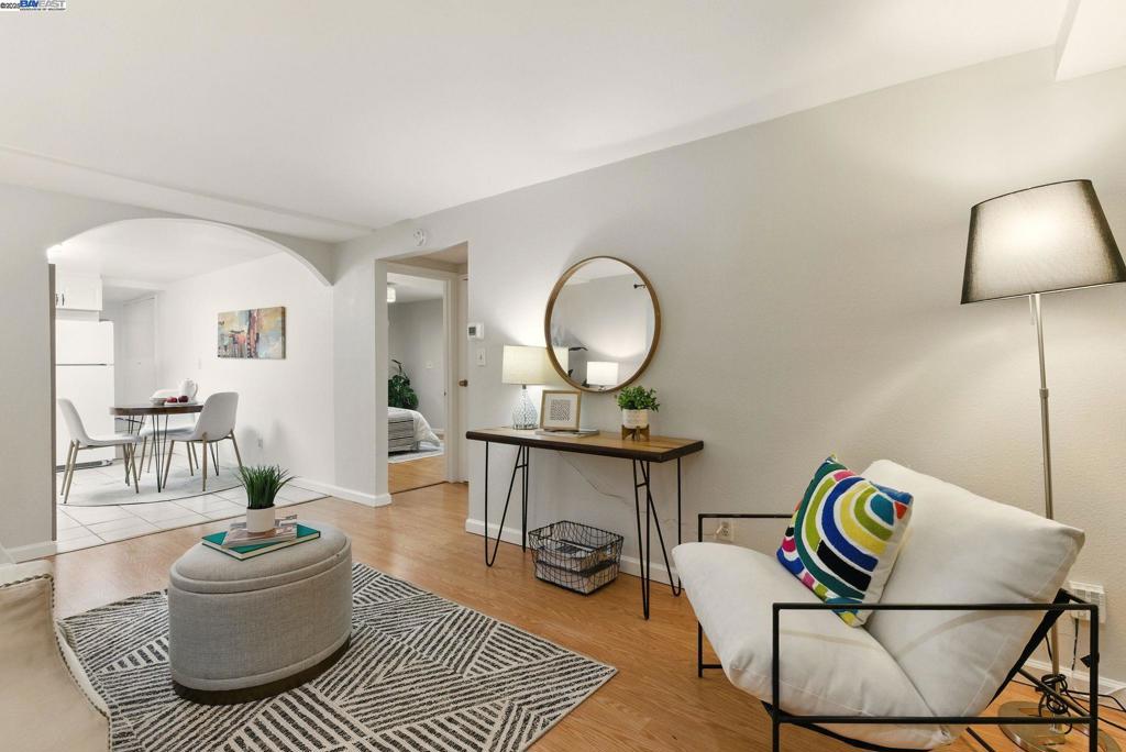 CENTRAL ALAMEDA - Residential Income