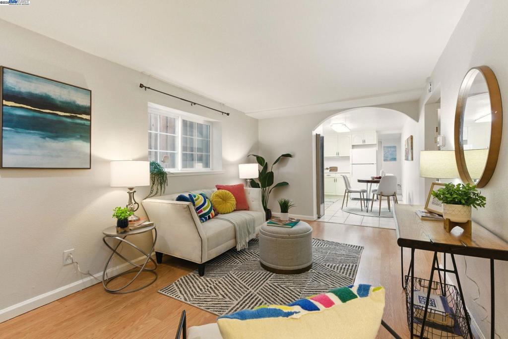 CENTRAL ALAMEDA - Residential Income