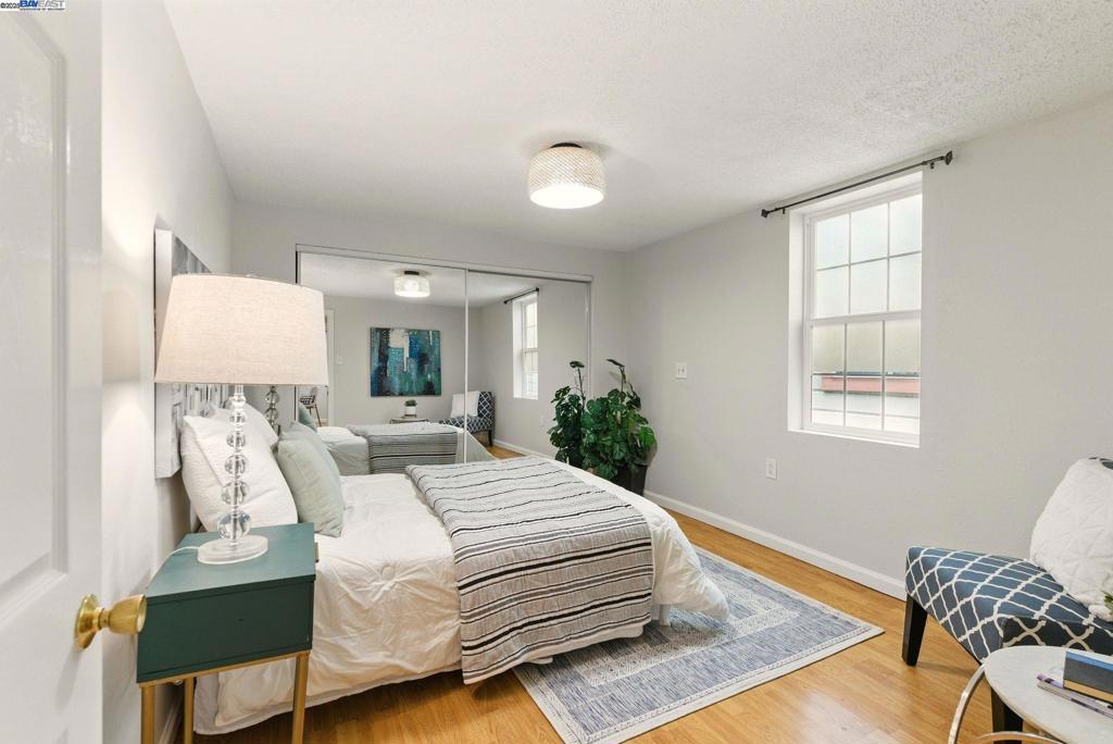 CENTRAL ALAMEDA - Residential Income