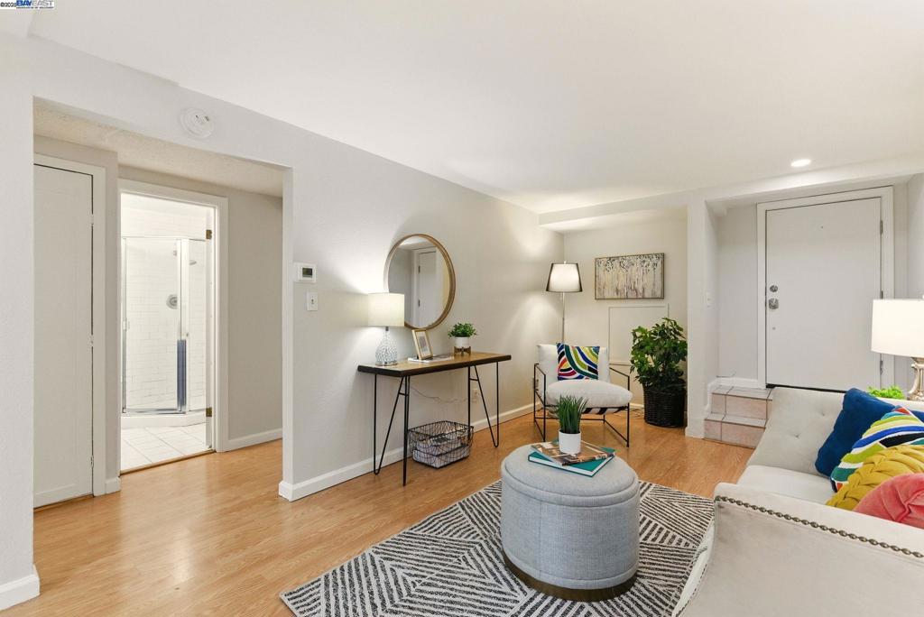 CENTRAL ALAMEDA - Residential Income