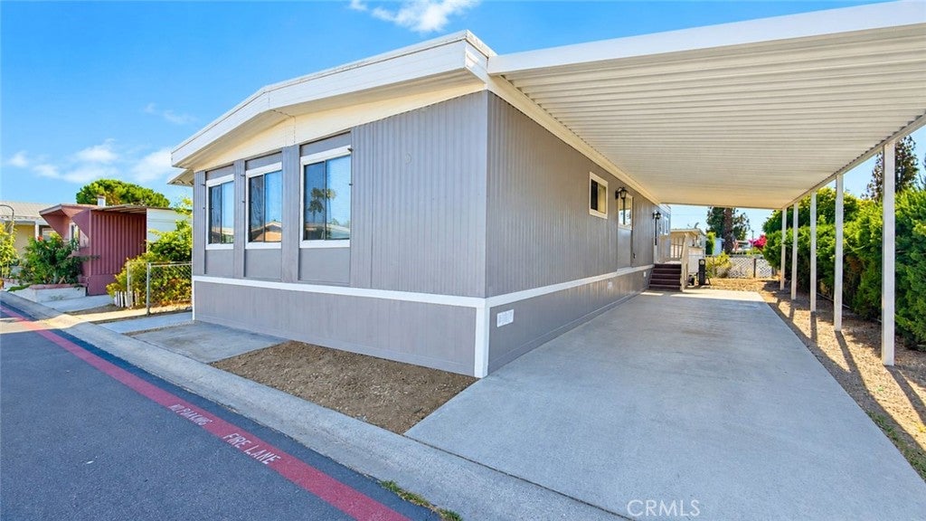 1455 State Street S 302
