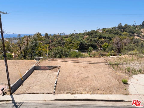 Photo of 1067 Las Pulgas Road, Los Angeles, CA 90272 (MLS # 26871655)