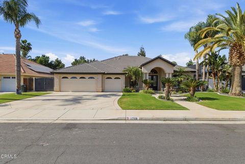 Photo of 11708 New Hampshire Avenue, Bakersfield, CA 93312 (MLS # V1-36445)