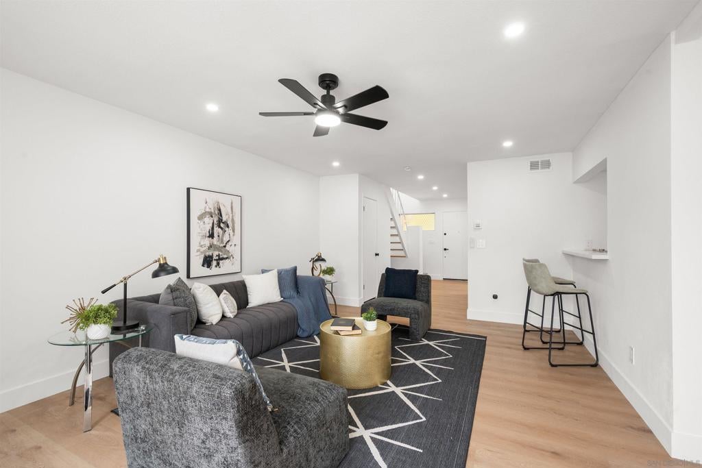 4012 Mount Acadia