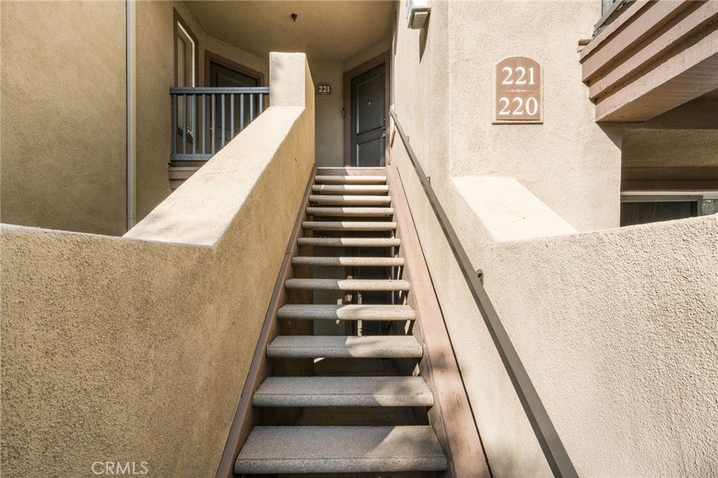 2800 Keller Drive 221