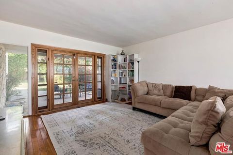 Tiny photo for 4151 Terraza Drive, Los Angeles, CA 90008 (MLS # 25618005)