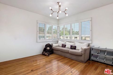 Tiny photo for 4151 Terraza Drive, Los Angeles, CA 90008 (MLS # 25618005)