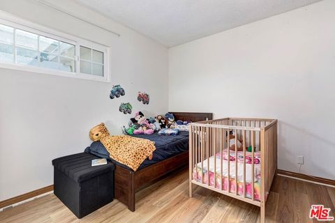 Tiny photo for 4151 Terraza Drive, Los Angeles, CA 90008 (MLS # 25618005)