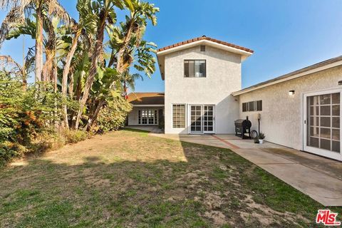 Tiny photo for 4151 Terraza Drive, Los Angeles, CA 90008 (MLS # 25618005)