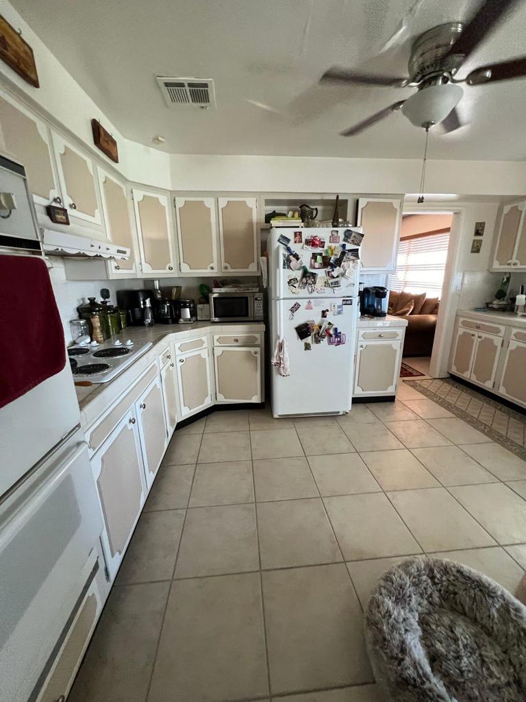 11725 Ambrosio Drive