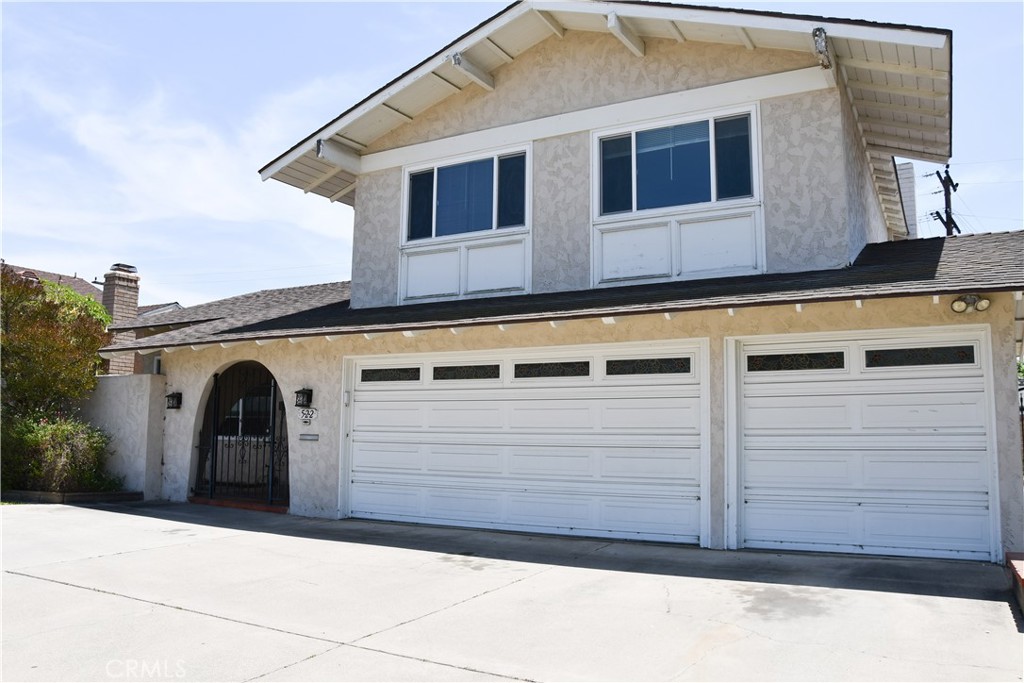 522 E Collins
