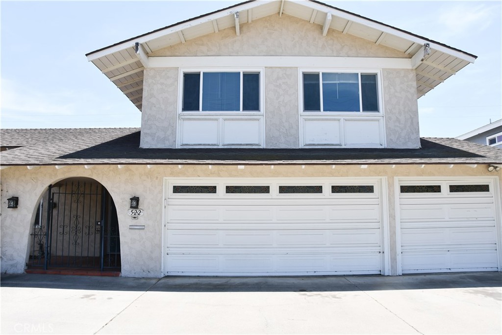 522 E Collins