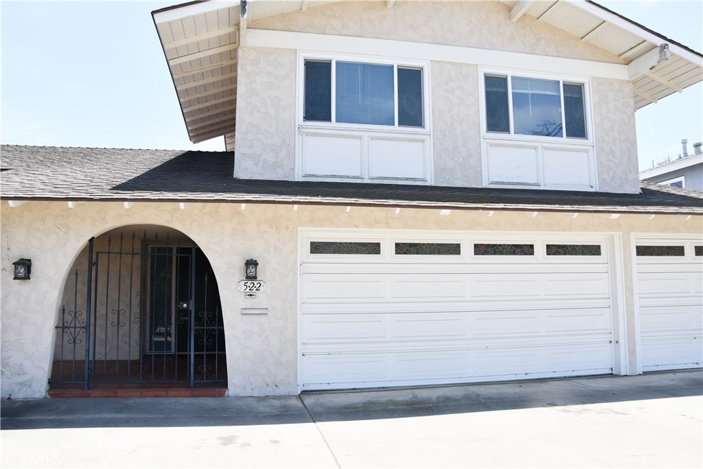 522 E Collins