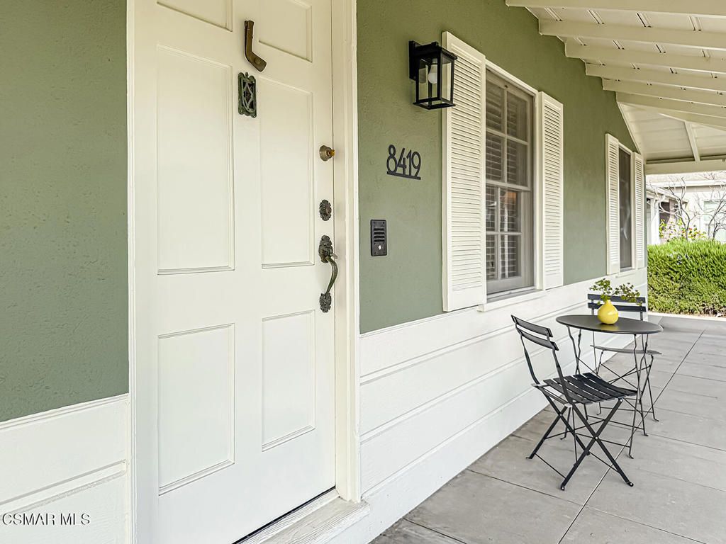 Photo of 8419 Vicksburg Avenue, Los Angeles, CA 90045 (MLS # 226000499)