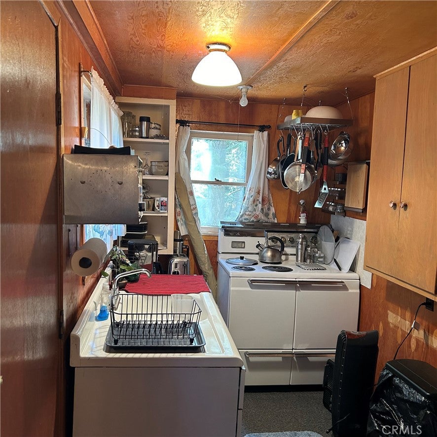 119 Barton Flats Trail